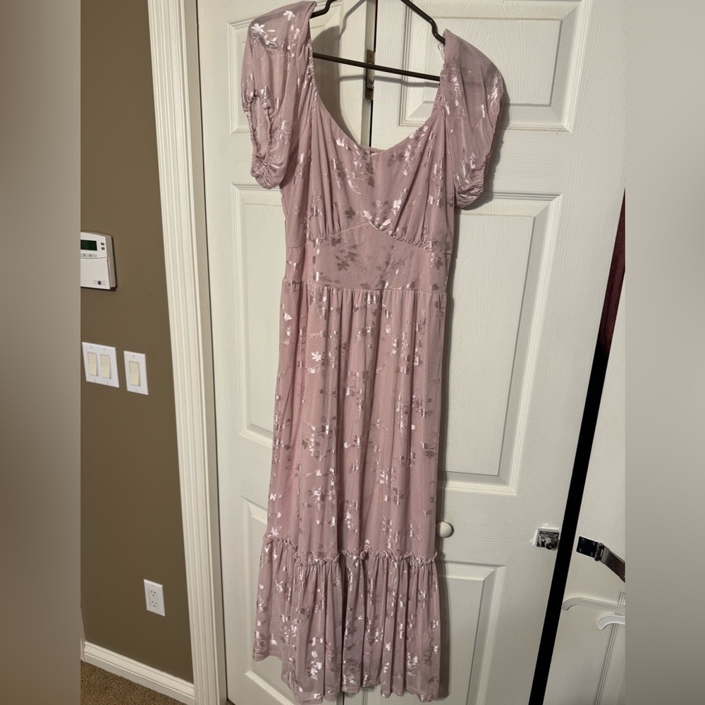 Chic Mauve Floral Maxi Dress